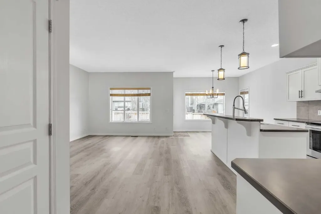368 New Brighton Place SE Calgary AB T2Z 4W6