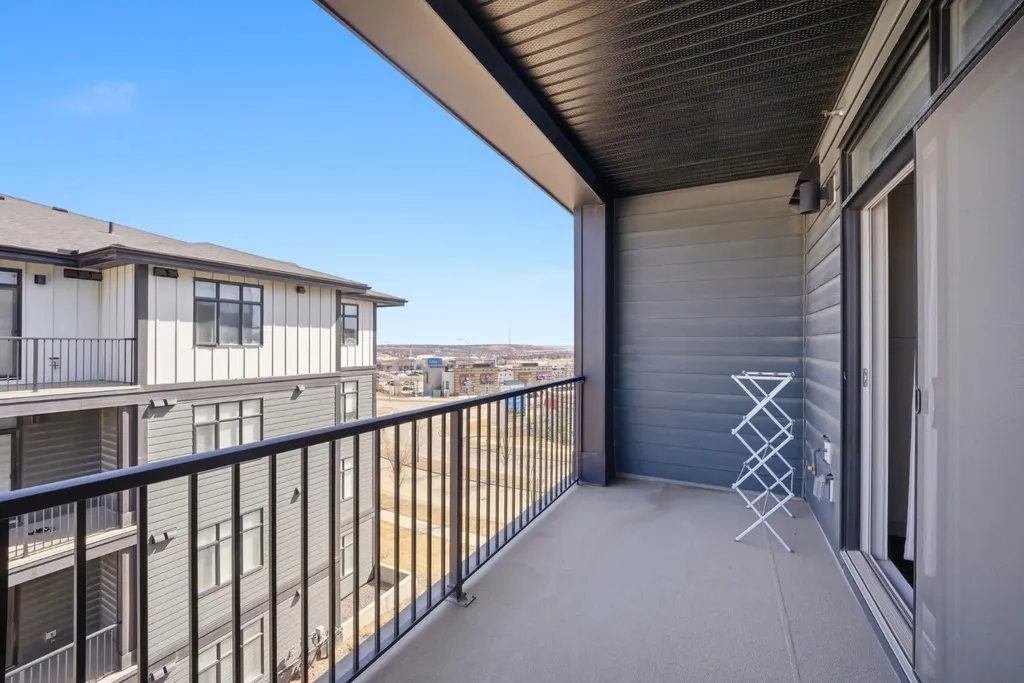 10 Sage Hill Walk NW Calgary AB T3R 1X9