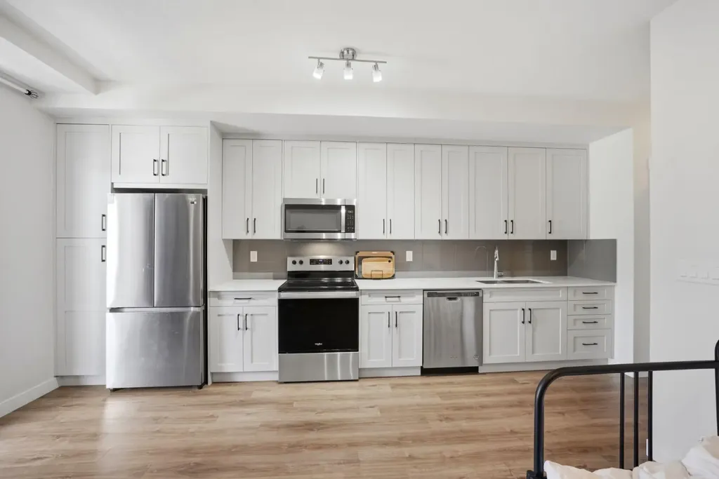 10 Sage Hill Walk NW Calgary AB T3R 1X9