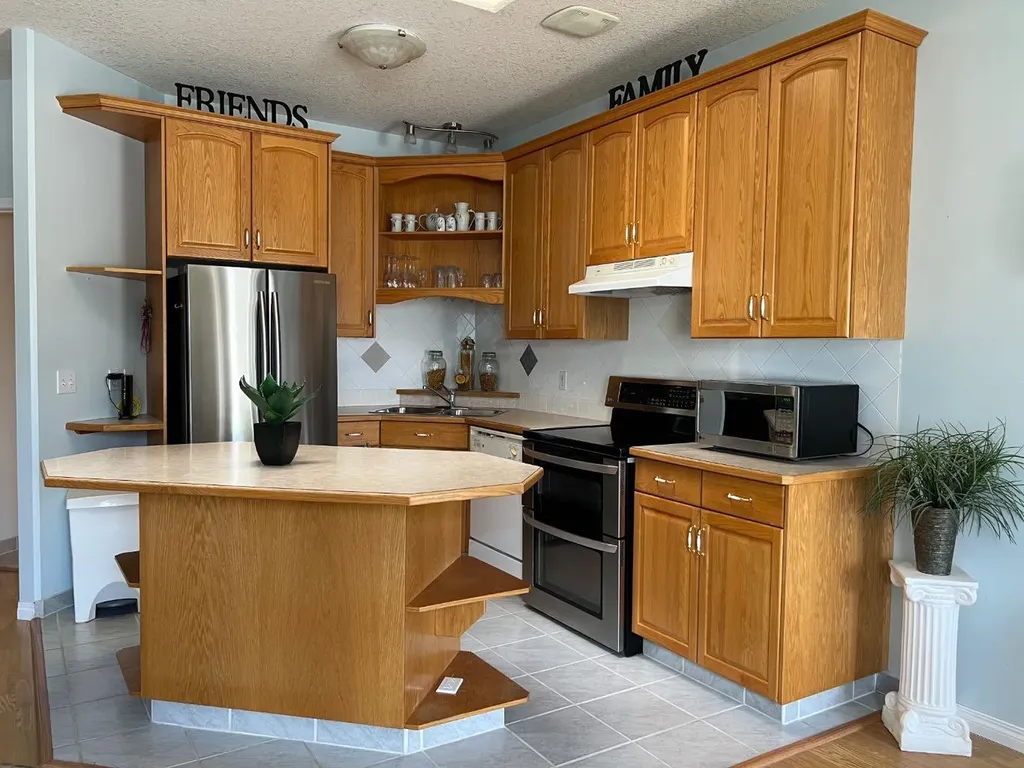 2134 21 Avenue Coaldale AB T1M1H9