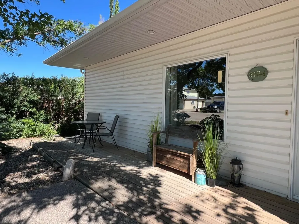 2134 21 Avenue Coaldale AB T1M1H9