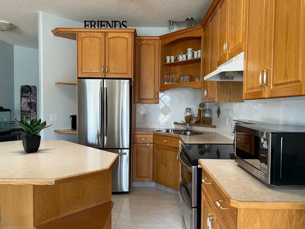 2134 21 Avenue Coaldale AB T1M1H9