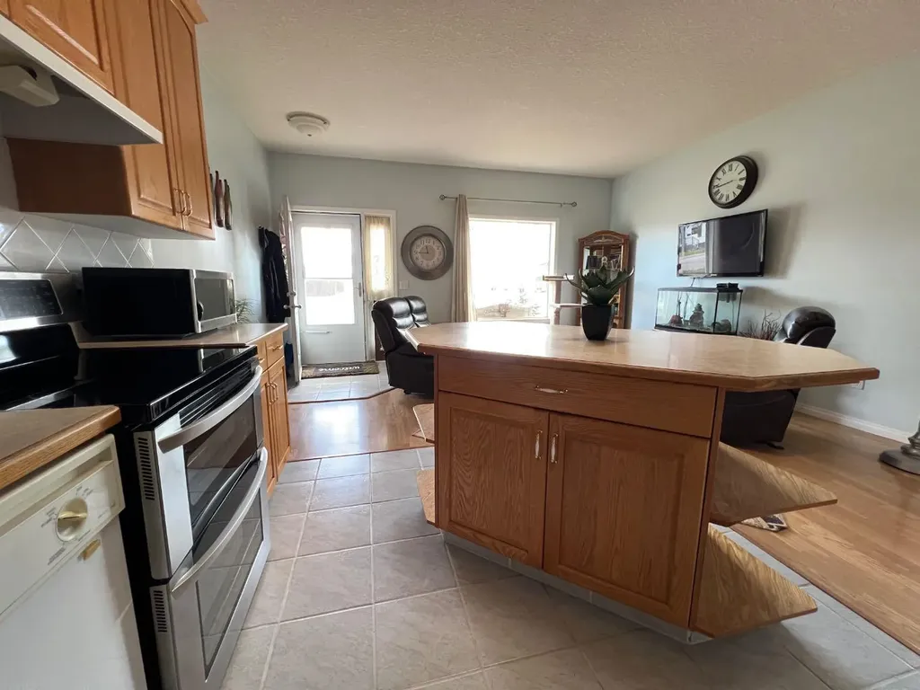 2134 21 Avenue Coaldale AB T1M1H9