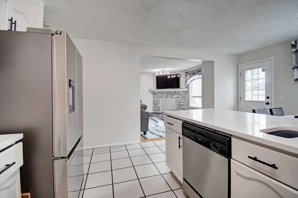 10316 Hidden Valley Drive NW Calgary AB T3A 4Z6