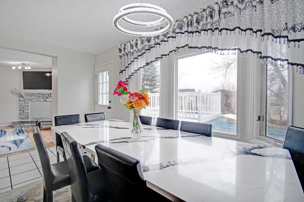 10316 Hidden Valley Drive NW Calgary AB T3A 4Z6