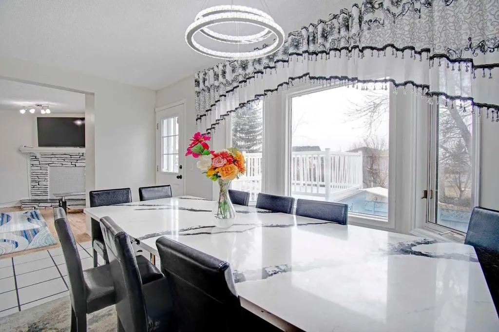 10316 Hidden Valley Drive NW Calgary AB T3A 4Z6