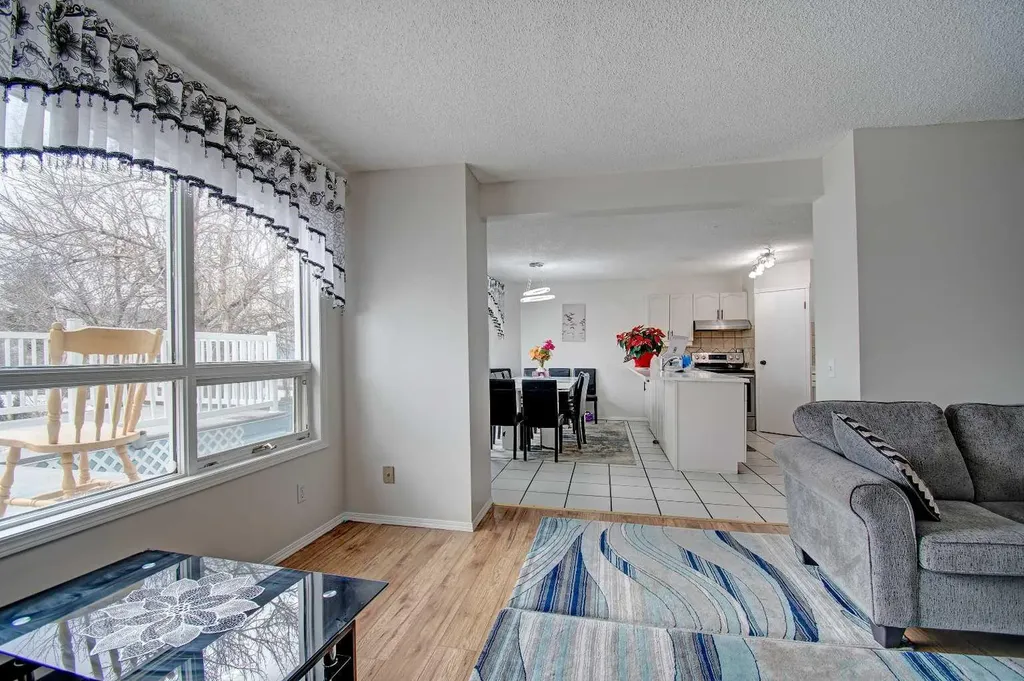 10316 Hidden Valley Drive NW Calgary AB T3A 4Z6