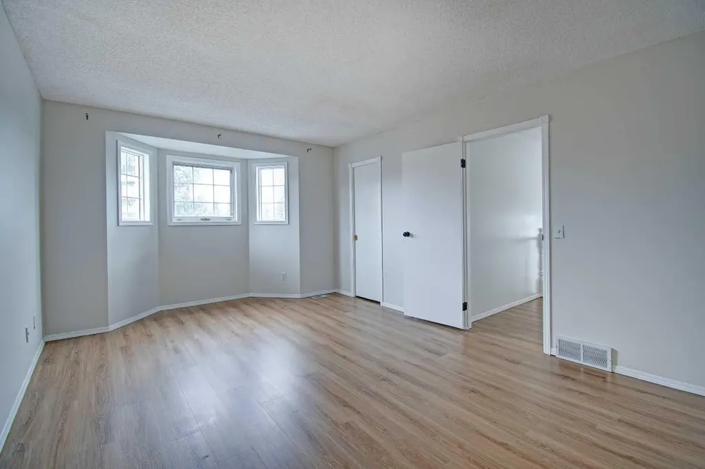 10316 Hidden Valley Drive NW Calgary AB T3A 4Z6