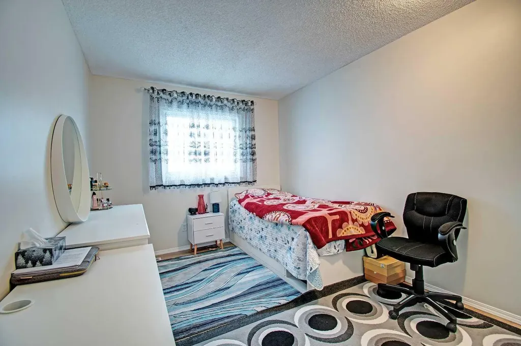 10316 Hidden Valley Drive NW Calgary AB T3A 4Z6