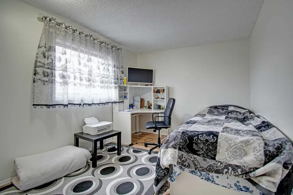10316 Hidden Valley Drive NW Calgary AB T3A 4Z6