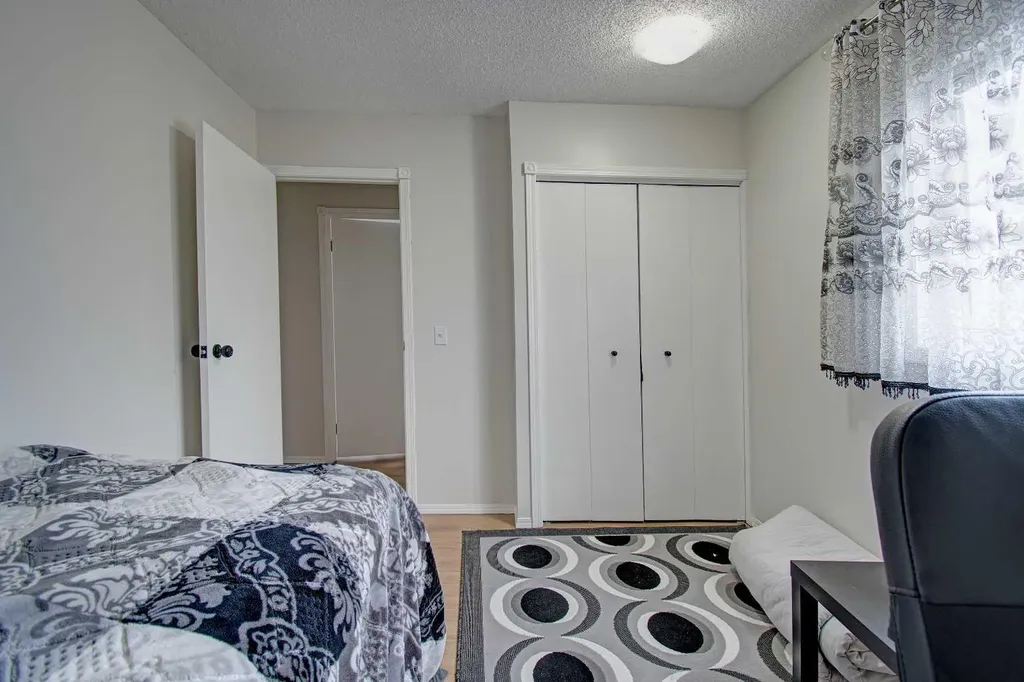 10316 Hidden Valley Drive NW Calgary AB T3A 4Z6