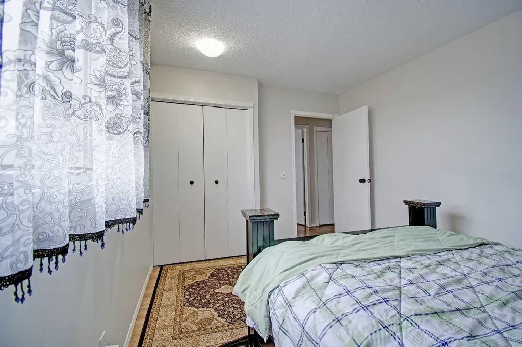 10316 Hidden Valley Drive NW Calgary AB T3A 4Z6