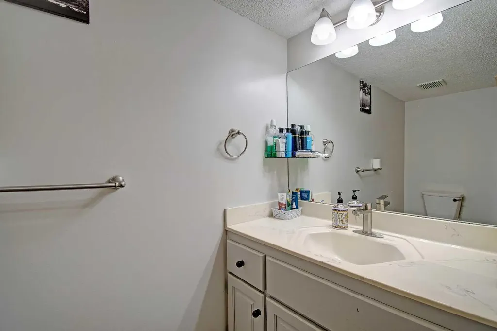 10316 Hidden Valley Drive NW Calgary AB T3A 4Z6