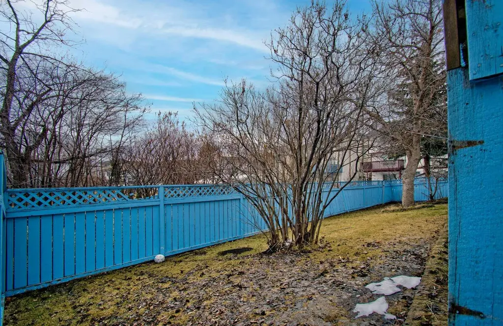 10316 Hidden Valley Drive NW Calgary AB T3A 4Z6