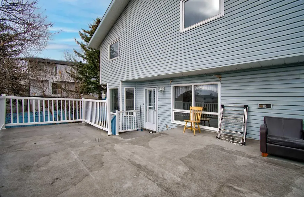 10316 Hidden Valley Drive NW Calgary AB T3A 4Z6