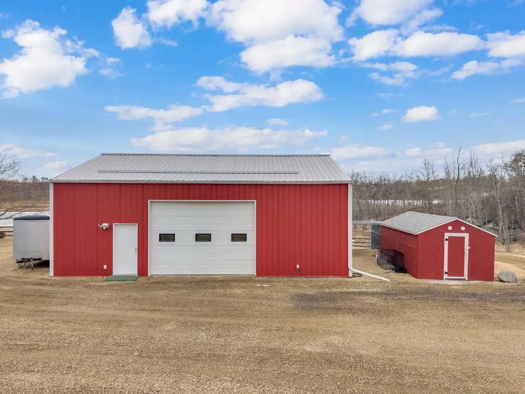 25236 Township Road 374 Rural Red Deer County AB T4E 1E7