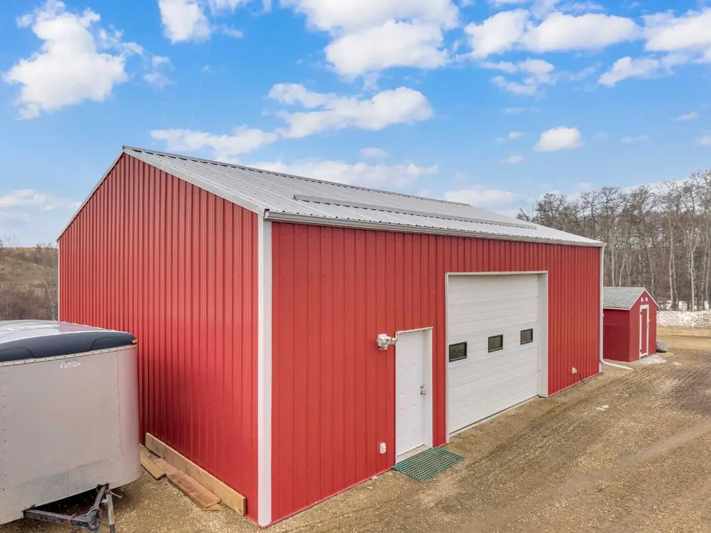 25236 Township Road 374 Rural Red Deer County AB T4E 1E7