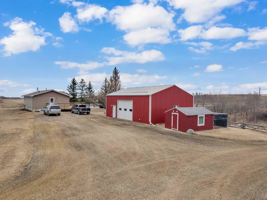 25236 Township Road 374 Rural Red Deer County AB T4E 1E7