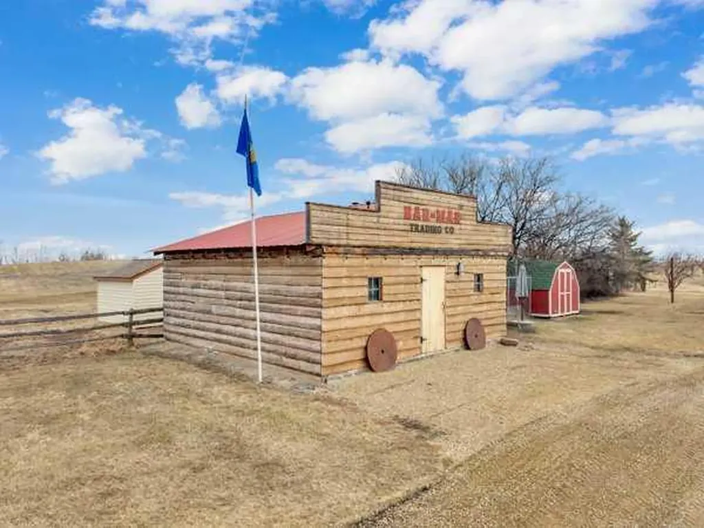 25236 Township Road 374 Rural Red Deer County AB T4E 1E7