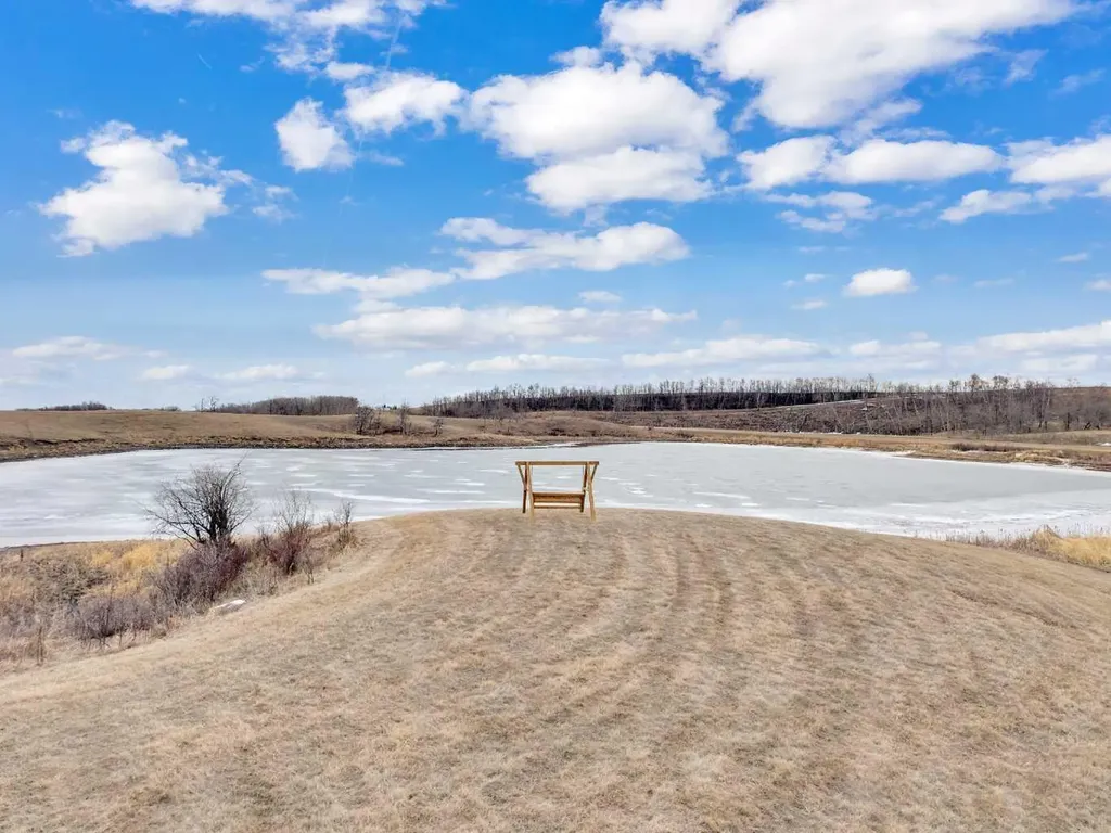 25236 Township Road 374 Rural Red Deer County AB T4E 1E7