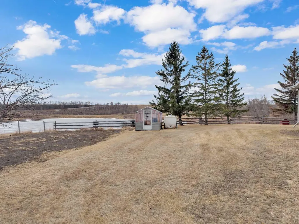 25236 Township Road 374 Rural Red Deer County AB T4E 1E7