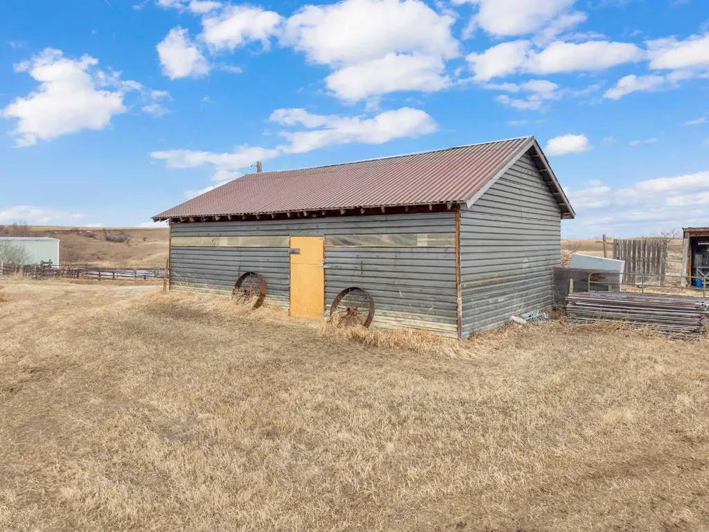 25236 Township Road 374 Rural Red Deer County AB T4E 1E7