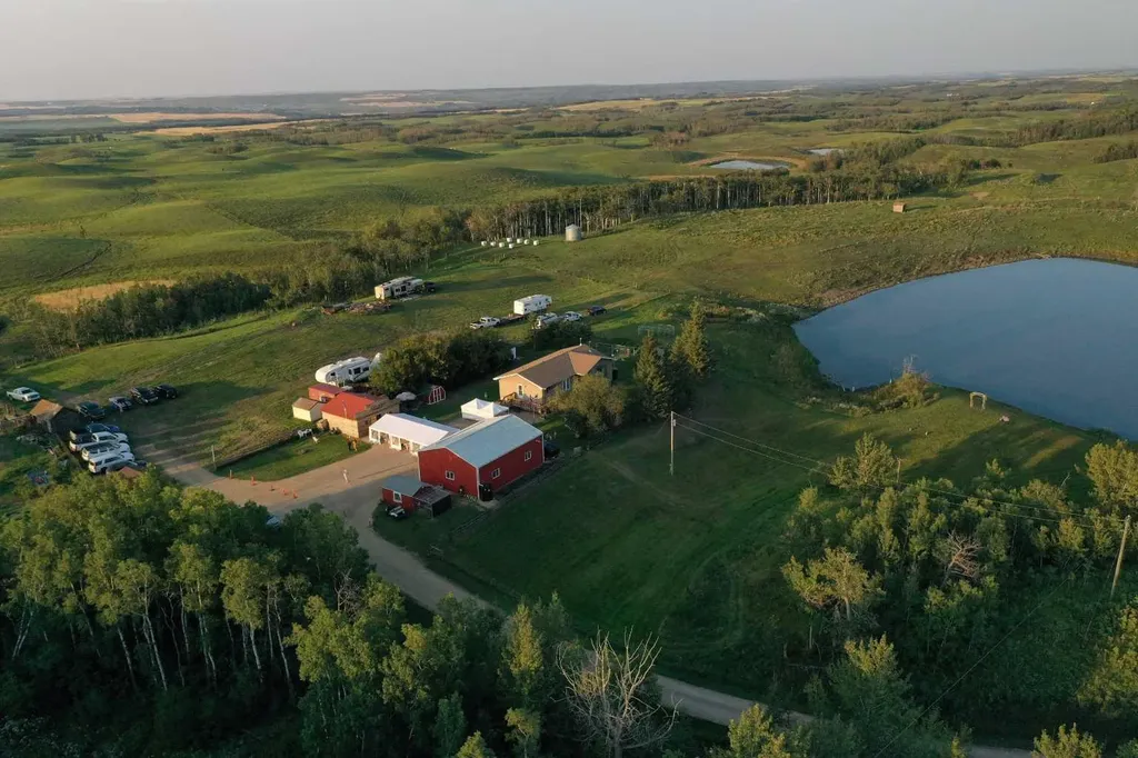 25236 Township Road 374 Rural Red Deer County AB T4E 1E7
