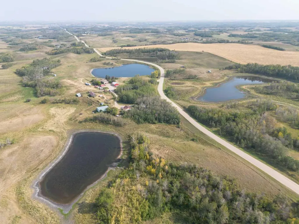 25236 Township Road 374 Rural Red Deer County AB T4E 1E7
