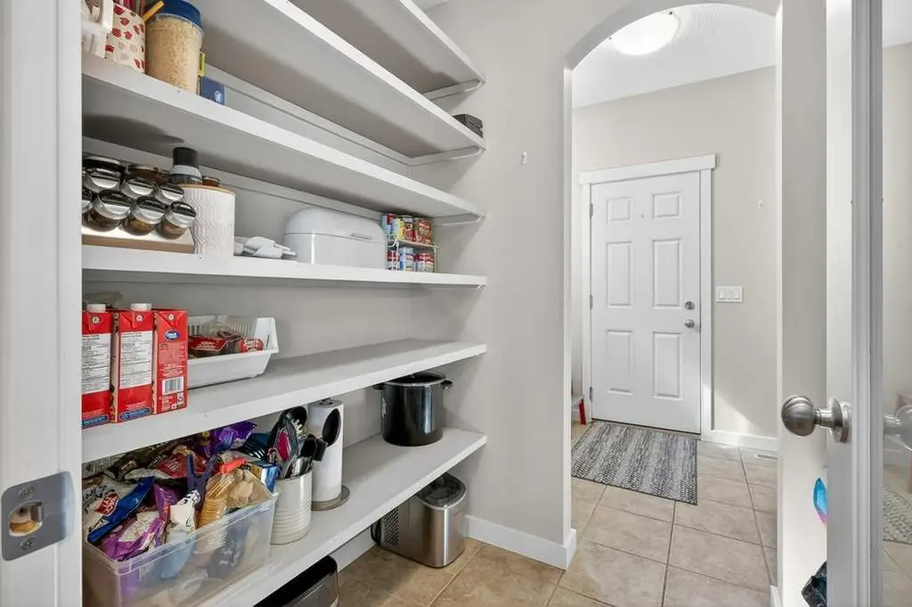 200 Kingston Way SE Airdrie AB T4A 0K3