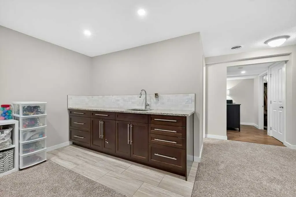 200 Kingston Way SE Airdrie AB T4A 0K3