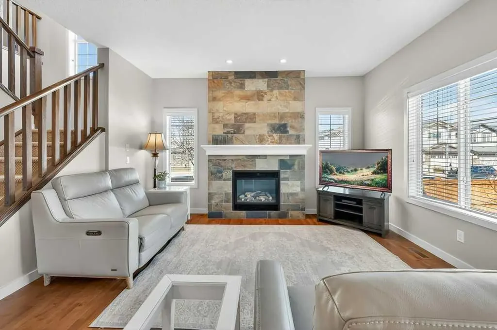 200 Kingston Way SE Airdrie AB T4A 0K3