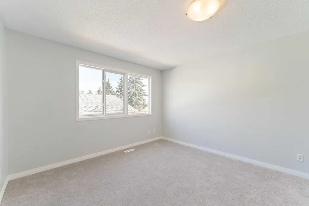 6808 Rundlehorn Drive NE Calgary AB T1Y 3V2