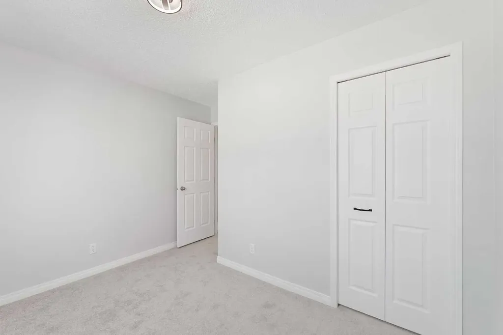 6808 Rundlehorn Drive NE Calgary AB T1Y 3V2