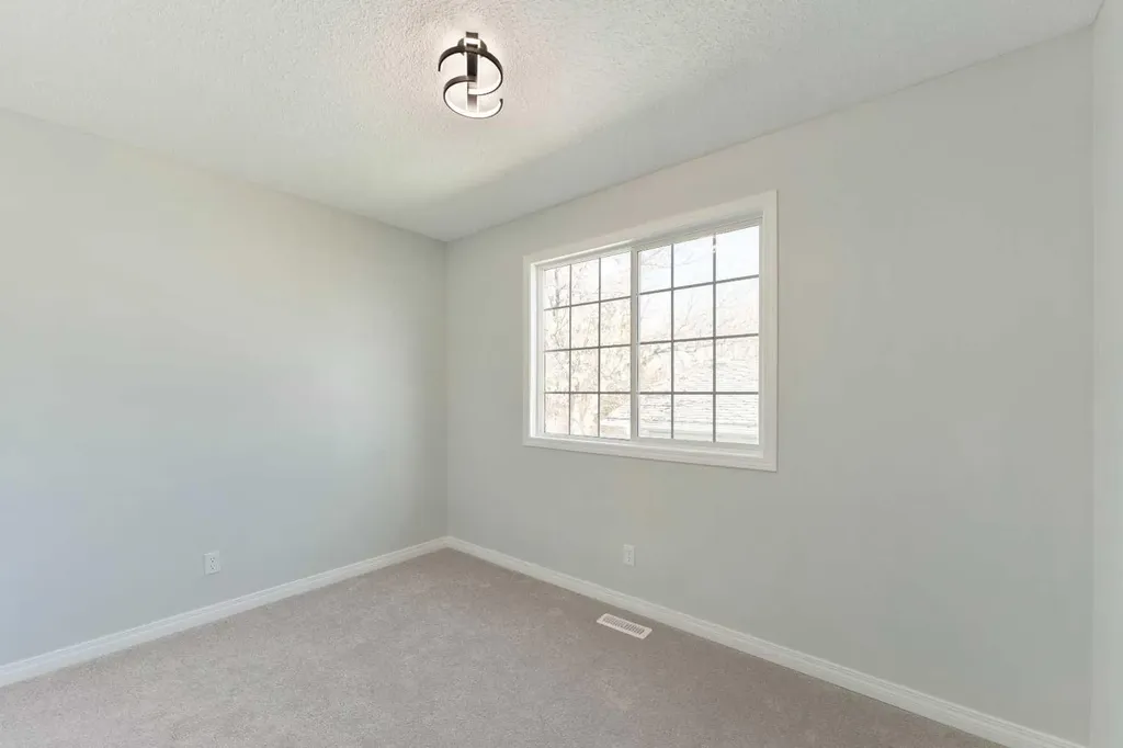6808 Rundlehorn Drive NE Calgary AB T1Y 3V2