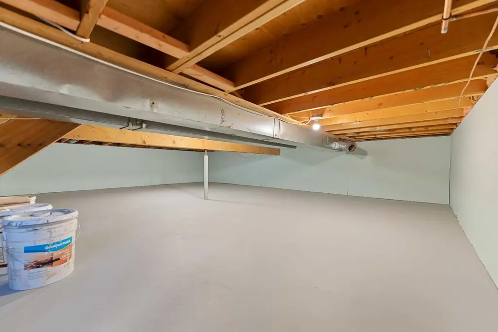 6808 Rundlehorn Drive NE Calgary AB T1Y 3V2