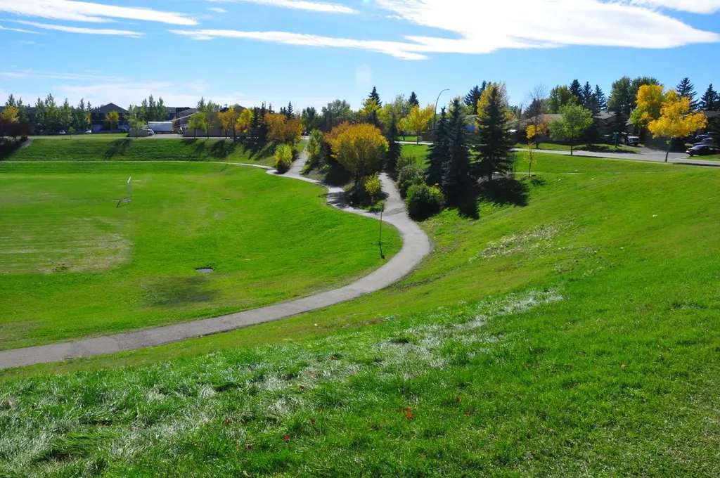 6808 Rundlehorn Drive NE Calgary AB T1Y 3V2