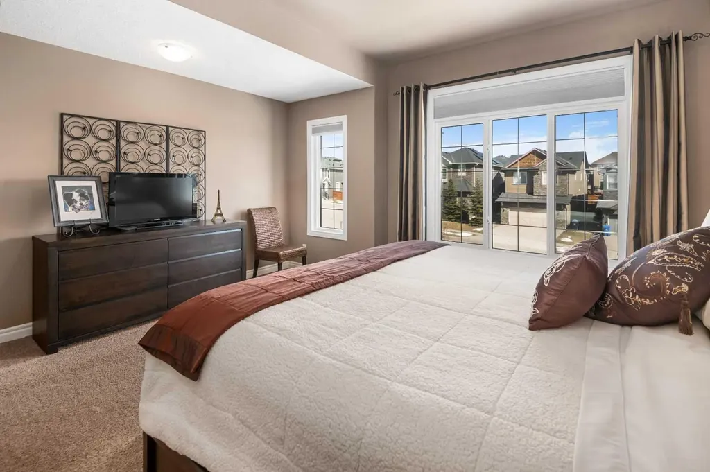 323 Nolan Hill Boulevard NW Calgary AB T3R 0P8