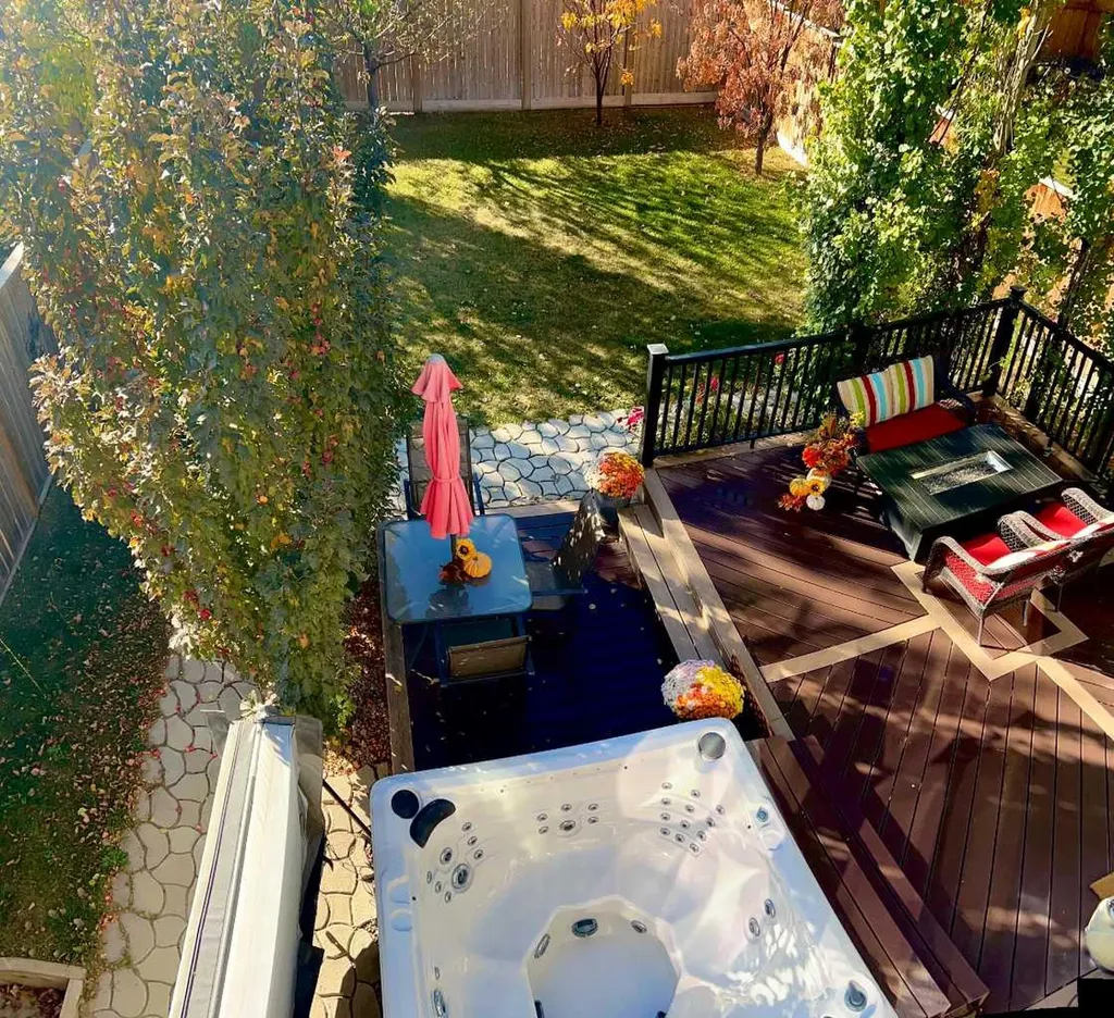 323 Nolan Hill Boulevard NW Calgary AB T3R 0P8
