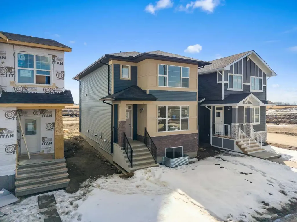 659 Chelsea Pier Run Chestermere AB T1X 3H6
