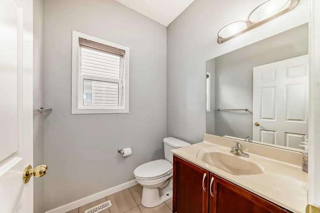 46 Saddlecrest Gardens NE Calgary AB T3J 0C4