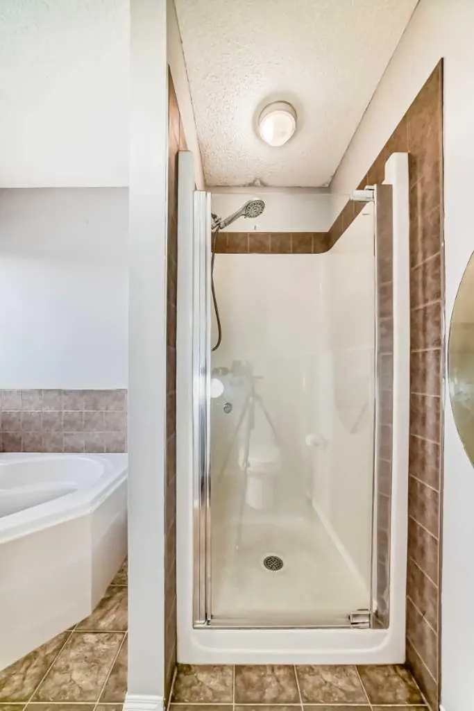 46 Saddlecrest Gardens NE Calgary AB T3J 0C4