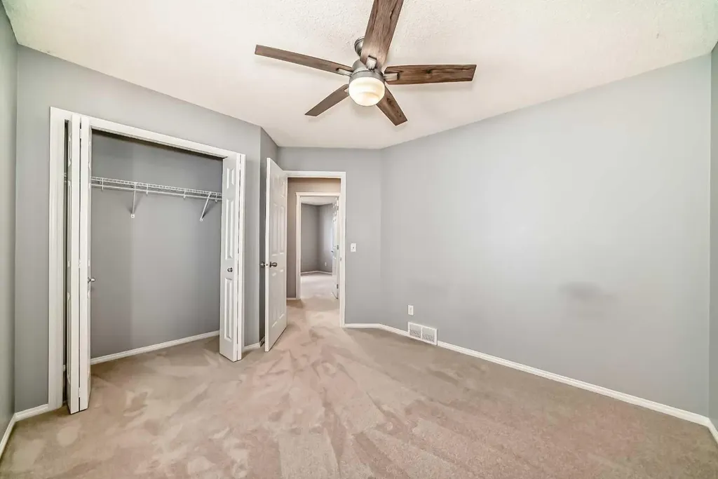 46 Saddlecrest Gardens NE Calgary AB T3J 0C4