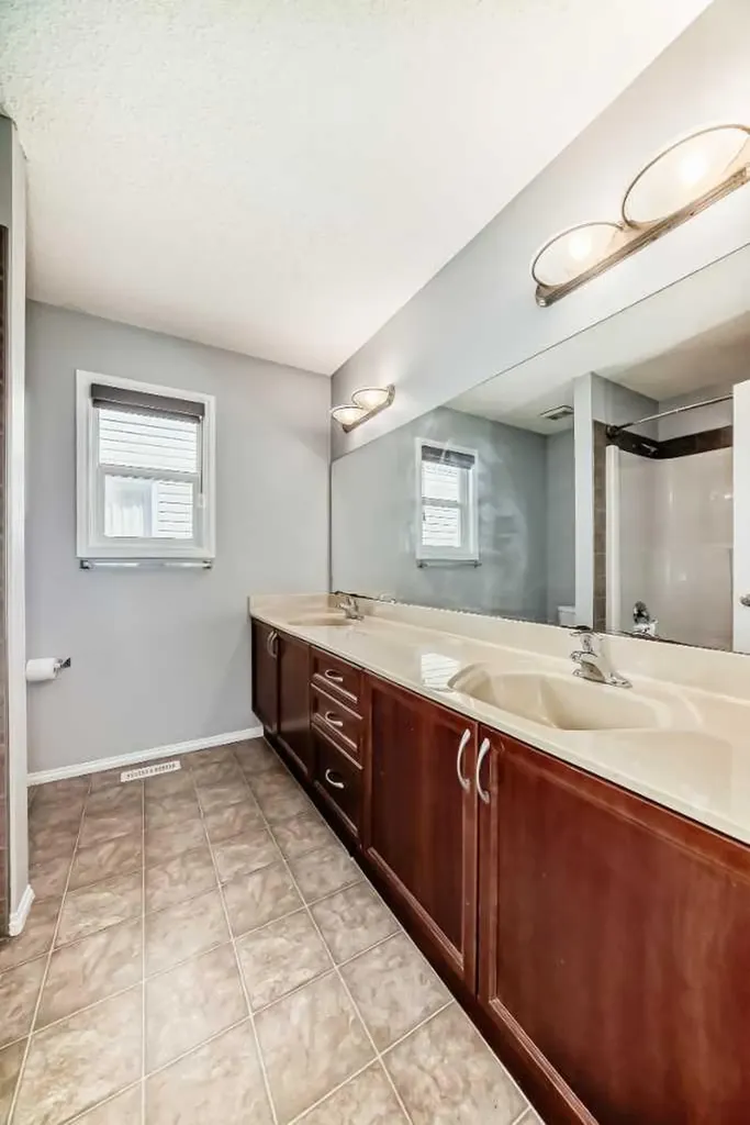 46 Saddlecrest Gardens NE Calgary AB T3J 0C4