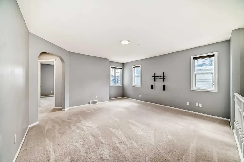 46 Saddlecrest Gardens NE Calgary AB T3J 0C4