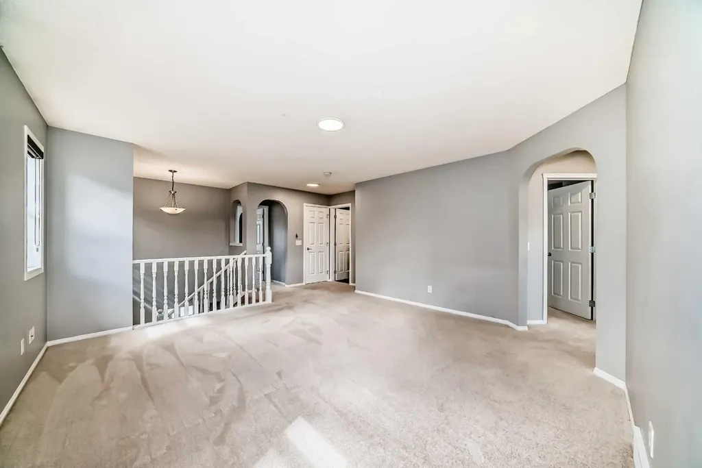 46 Saddlecrest Gardens NE Calgary AB T3J 0C4