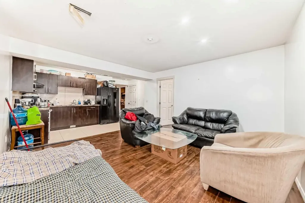46 Saddlecrest Gardens NE Calgary AB T3J 0C4