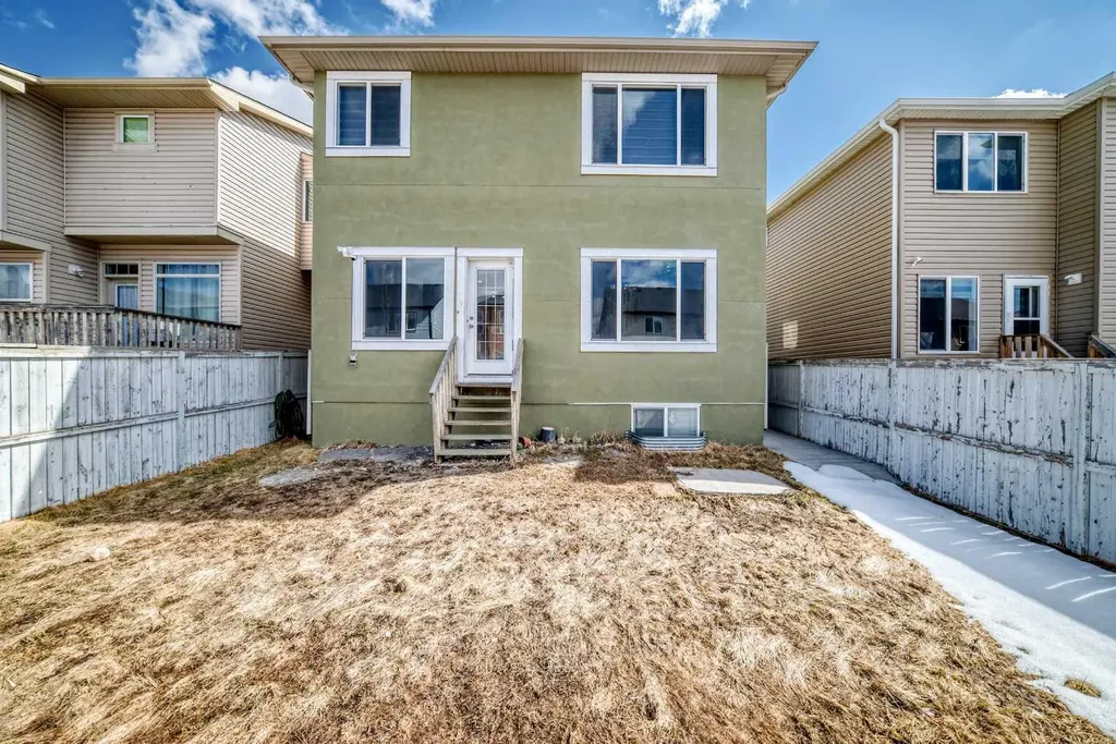 46 Saddlecrest Gardens NE Calgary AB T3J 0C4