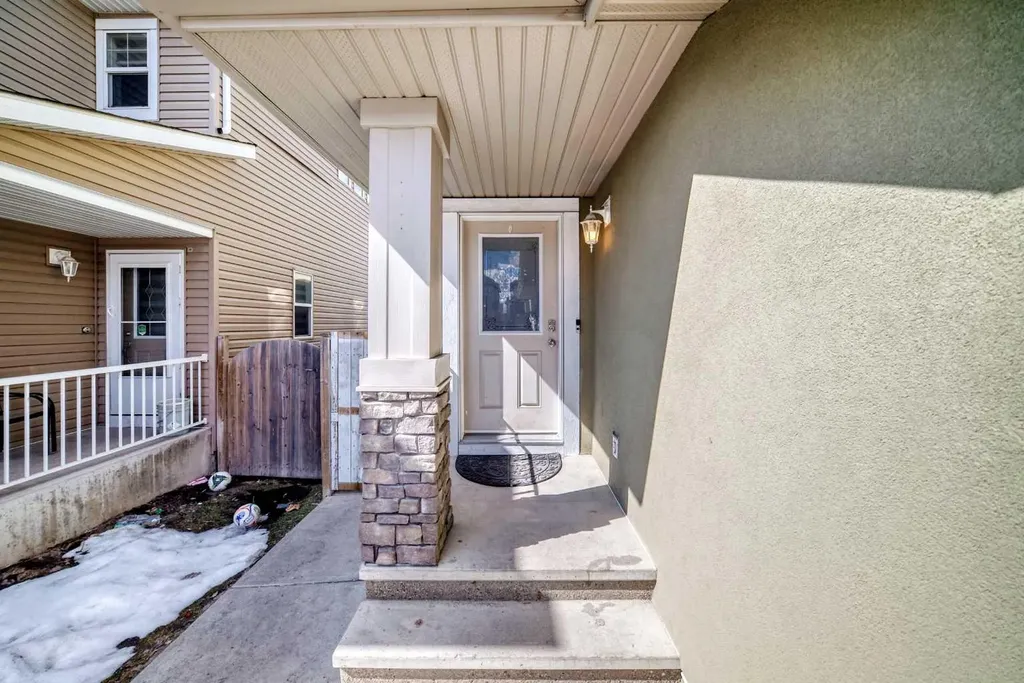 46 Saddlecrest Gardens NE Calgary AB T3J 0C4