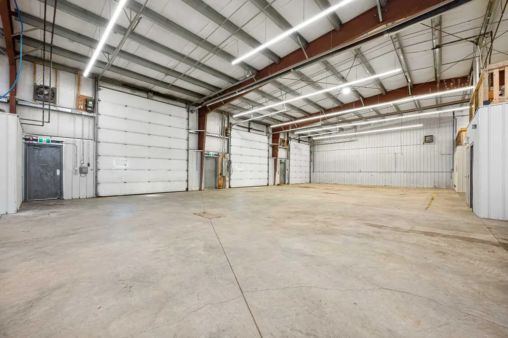 5914 51 Avenue Lloydminster AB T9V 3K5