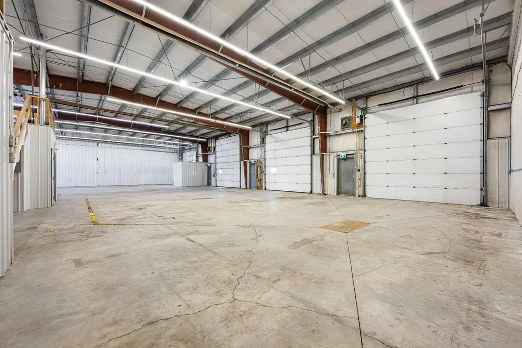 5914 51 Avenue Lloydminster AB T9V 3K5
